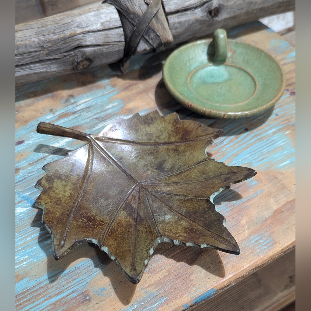 Vintage Bundle Leaf-Shaped Decorative Dish and Green Ceramic Candle Holder